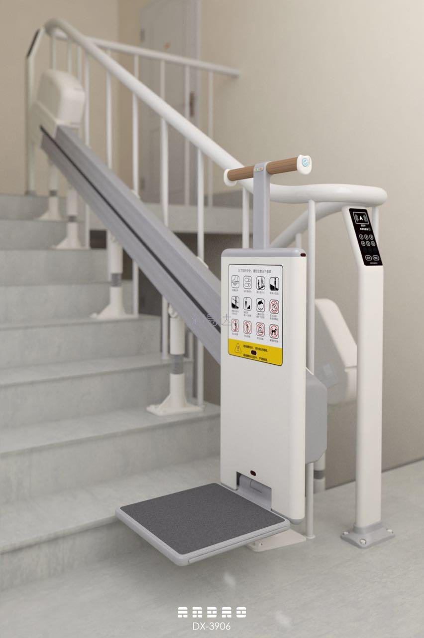 分段式斜掛升降機